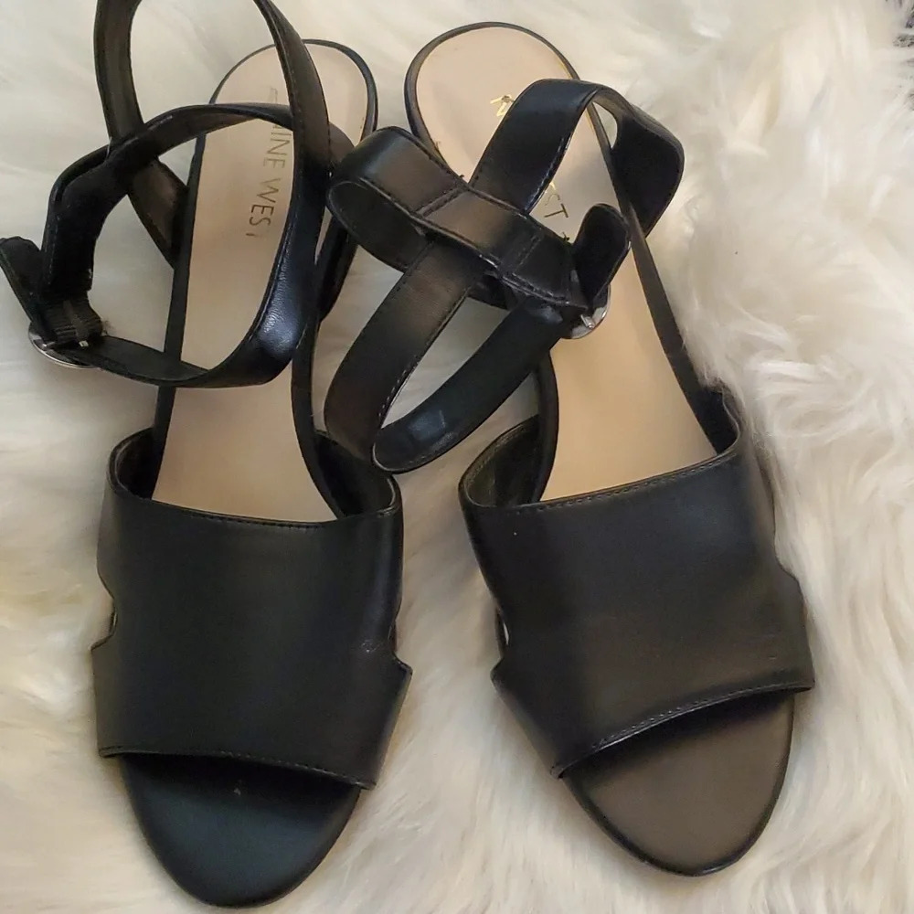 Nine West Black Lavonda Kitten Heels & Back Criss Cross Ankle Straps